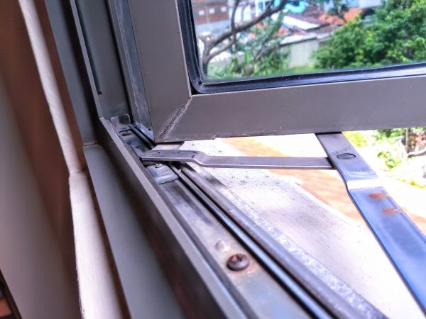 Cost of Hinged Window Replacement in Olathe
